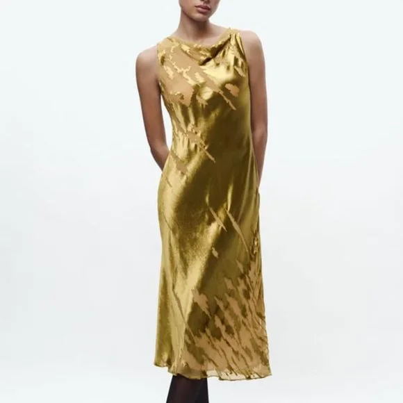 green emerald velvet dress Zara Velvet Mini Dress M